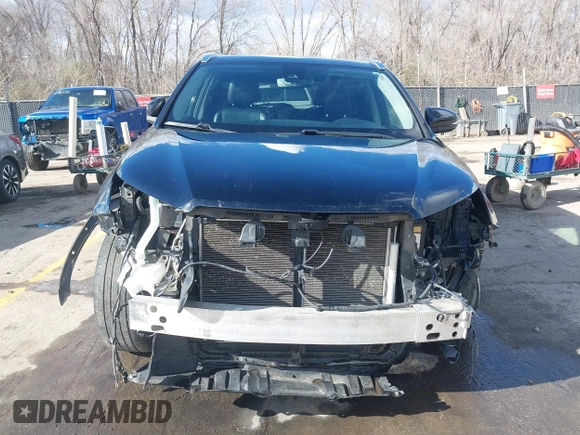 2018 Toyota Highlander SE with VIN 5TDJZRFH0JS533976, listed as a IAAI auction lot 41820619 with 131,015 mi miles and . Bid and sale history available at DreamBid. Image 13.