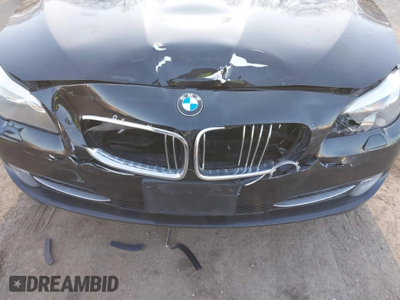 2013 BMW 5 Series 528i xDrive with VIN WBAXH5C58DD107515, listed as a IAAI auction lot 41673214 with 115,726 mi miles. Bid and sale history available at carsss.com. Image 6.