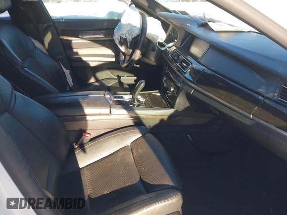 2014 BMW 7 Series 740Li xDrive with VIN WBAYF4C57ED282182, listed as a IAAI auction lot 41324877 with 102,699 mi miles. Bid and sale history available at carsss.com. Image 5.