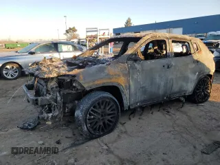 2022 Jeep Compass Limited z VIN 3C4NJDCB3NT112101, wystawiony jako Copart lot #88647215 z przebiegiem Nie podano mil oraz Szkoda całkowita • Salvage title. Historia ofert i sprzedaży dostępna na DreamBid. Obrazek 1.