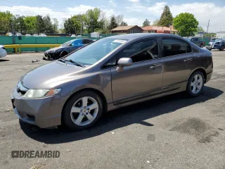 2010 Honda Civic LX-S z VIN 19XFA1F65AE014588, wystawiony jako Copart lot #57851595 z przebiegiem 150 281 mil mil oraz Szkoda całkowita • Salvage title. Historia ofert i sprzedaży dostępna na DreamBid. Obrazek 1.
