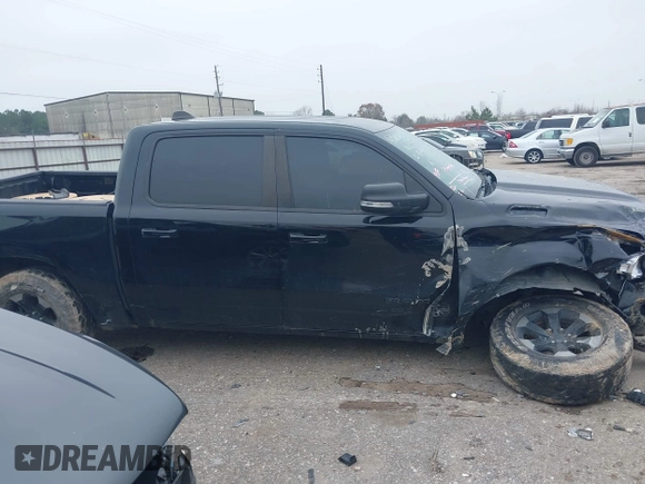 2021 Ram 1500 Big Horn z VIN 1C6RREFG7MN630189, wystawiony jako IAAI lot #41371219 z przebiegiem 62 613 mil mil oraz . Historia ofert i sprzedaży dostępna na DreamBid. Obrazek 12.