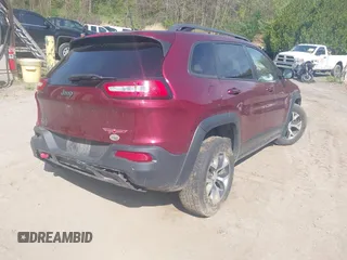 2018 Jeep Cherokee Trailhawk с VIN 1C4PJMBX1JD619990, выставлен на аукционе IAAI как лот 42240308 с пробегом Не указан миль и . История ставок и продаж доступна на DreamBid. Изображение 4.