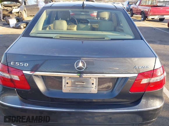 2010 Mercedes-Benz E-Class E 550 Luxury with VIN WDDHF9AB4AA207739, listed as a IAAI auction lot 41343070 with 71,390 mi miles. Bid and sale history available at carsss.com. Image 16.