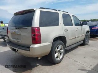 2007 Chevrolet Tahoe LS z VIN 1GNFC13J97R308812, wystawiony jako IAAI lot #41898016 z przebiegiem 178 559 mil mil oraz . Historia ofert i sprzedaży dostępna na DreamBid. Obrazek 4.