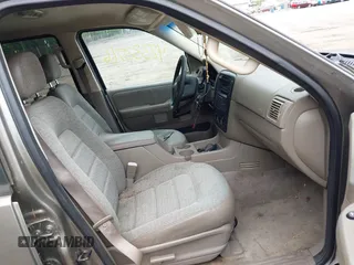 2002 Ford Explorer XLS z VIN 1FMZU62K92ZC75860, wystawiony jako IAAI lot #42333766 z przebiegiem 324 101 mil mil oraz . Historia ofert i sprzedaży dostępna na DreamBid. Obrazek 5.