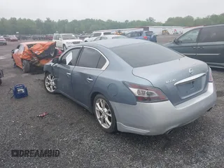 2012 Nissan Maxima SV z VIN 1N4AA5AP8CC842538, wystawiony jako IAAI lot #42270713 z przebiegiem 188 587 mil mil oraz . Historia ofert i sprzedaży dostępna na DreamBid. Obrazek 3.