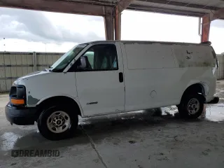 2005 Chevrolet Express Cargo Van with VIN 1GCGG25V151139131, listed as a Copart auction lot 72132044 with 168,091 mi miles and Salvage Title. Bid and sale history available at carsss.com. Image 1.