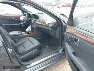 2013 Mercedes-Benz E-Class E 350 Luxury with VIN WDDHF8JB7DA766166, listed as a IAAI auction lot 40853067 with 46,049 mi miles. Bid and sale history available at carsss.com. Image 5.
