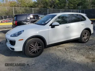 2016 Porsche Cayenne z VIN WP1AA2A29GKA10973, wystawiony jako Copart lot #53795625 z przebiegiem 60 911 mil mil oraz Szkody całkowita. Historia ofert i sprzedaży dostępna na DreamBid. Obrazek 1.