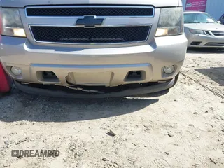 2007 Chevrolet Suburban LT с VIN 3GNFC16J37G306159, выставлен на аукционе IAAI как лот 41746563 с пробегом 289 770 миль миль и . История ставок и продаж доступна на DreamBid. Изображение 6.