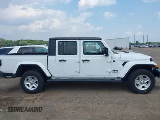 2023 Jeep Gladiator Sport S with VIN 1C6HJTAG3PL532694, listed as a IAAI auction lot 42446863 with 40,525 mi miles and . Bid and sale history available at DreamBid. Image 13.