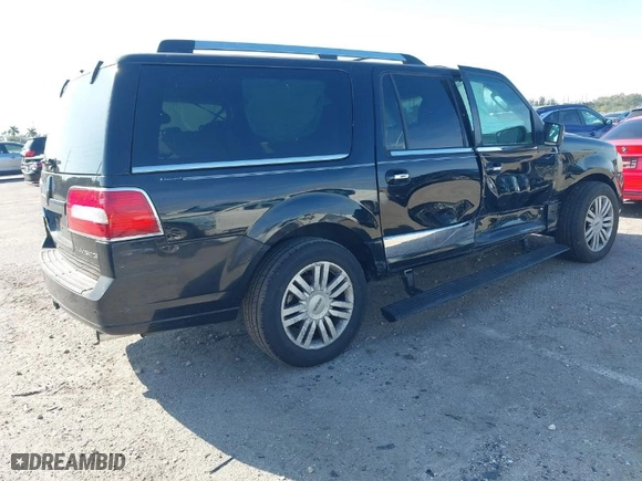 2007 Lincoln Navigator L with VIN 5LMFL27527LJ14016, listed as a IAAI auction lot 41172163 with 241,928 mi miles. Bid and sale history available at carsss.com. Image 4.
