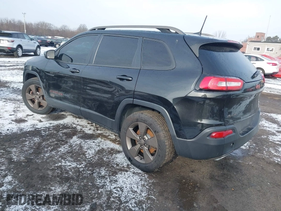 2016 Jeep Cherokee Latitude with VIN 1C4PJMCS1GW326557, listed as a IAAI auction lot 41474801 with 207,805 mi miles. Bid and sale history available at carsss.com. Image 3.