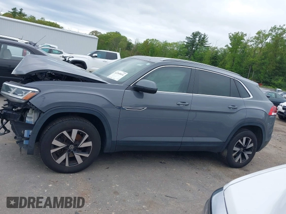 2020 Volkswagen Atlas SEL with VIN 1V2ME2CA3LC220933, listed as a IAAI auction lot 42265014 with 43,343 mi miles and . Bid and sale history available at DreamBid. Image 15.