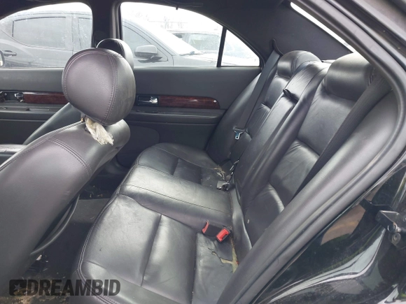 2002 Lincoln LS w/Base Pkg with VIN 1LNHM86S82Y701044, listed as a IAAI auction lot 41592614 with 192,902 mi miles. Bid and sale history available at carsss.com. Image 8.