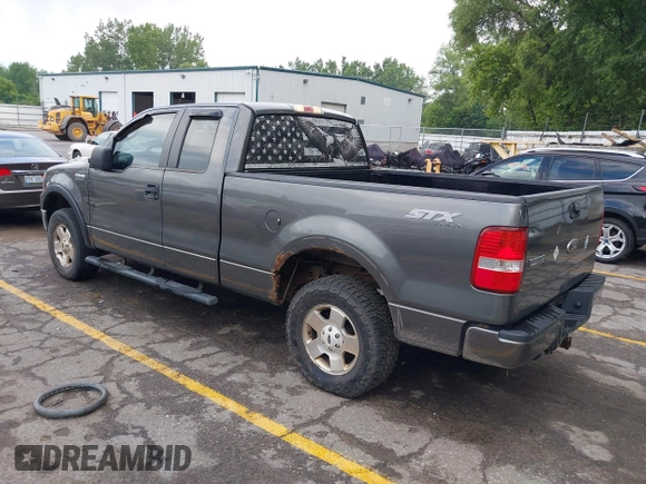 2007 Ford F-150 STX с VIN 1FTRX14W57NA71618, выставлен на аукционе IAAI как лот 42583600 с пробегом 177 914 миль миль и . История ставок и продаж доступна на DreamBid. Изображение 3.
