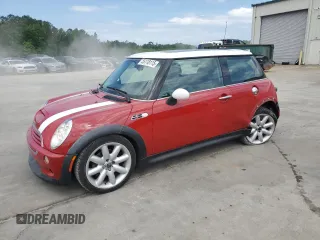 2006 MINI Hardtop S z VIN WMWRE33586TJ35233, wystawiony jako Copart lot #55118115 z przebiegiem 126 066 mil mil oraz Szkoda całkowita • Salvage title. Historia ofert i sprzedaży dostępna na DreamBid. Obrazek 1.