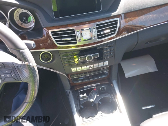 2014 Mercedes-Benz E 350 Sport with VIN WDDHF5KB4EA963178, listed as a IAAI auction lot 42021816 with 92,777 mi miles and . Bid and sale history available at DreamBid. Image 11.
