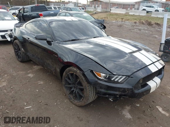 2017 Ford Mustang Shelby GT350 z VIN 1FA6P8JZ2H5523798, wystawiony jako IAAI lot #41541814 z przebiegiem 21 853 mil mil oraz . Historia ofert i sprzedaży dostępna na DreamBid. Obrazek 1.