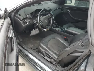 2012 Cadillac CTS-V z VIN 1G6DV1EP3C0130392, wystawiony jako Copart lot #52938365 z przebiegiem 70 038 mil mil oraz Szkoda całkowita • Salvage title. Historia ofert i sprzedaży dostępna na DreamBid. Obrazek 8.