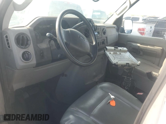 2014 Ford Econoline Cargo Commercial z VIN 1FTNE1EW7EDA44488, wystawiony jako IAAI lot #42556185 z przebiegiem 253 951 mil mil oraz . Historia ofert i sprzedaży dostępna na DreamBid. Obrazek 23.