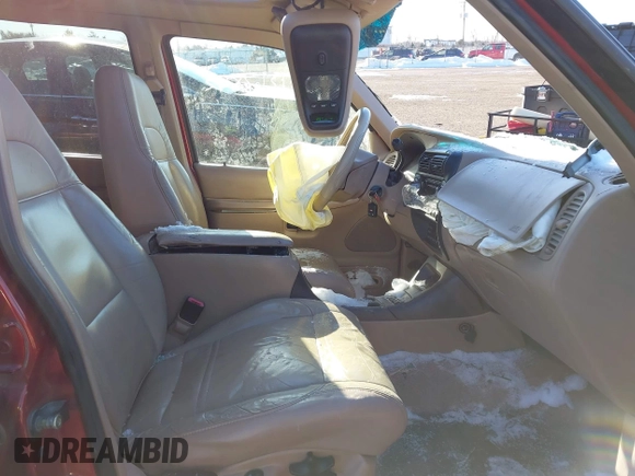 2000 Ford Explorer Eddie Bauer with VIN 1FMZU74E2YZA71908, listed as a IAAI auction lot 41262892 with 205,320 mi miles and . Bid and sale history available at DreamBid. Image 5.