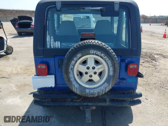 1995 Jeep Wrangler z VIN 1J4FY29S3SP213368, wystawiony jako IAAI lot #42425240 z przebiegiem 96 473 mil mil oraz . Historia ofert i sprzedaży dostępna na DreamBid. Obrazek 16.