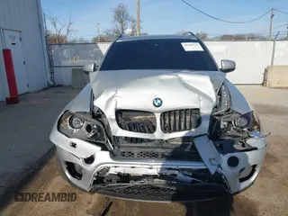 2012 BMW X5 35i с VIN 5UXZV4C53CL750601, выставлен на аукционе IAAI как лот 41946731 с пробегом 111 026 миль миль и . История ставок и продаж доступна на DreamBid. Изображение 13.