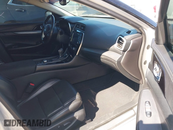 2016 Nissan Maxima Platinum with VIN 1N4AA6AP1GC400986, listed as a IAAI auction lot 41603612 with 171,784 mi miles and . Bid and sale history available at DreamBid. Image 5.