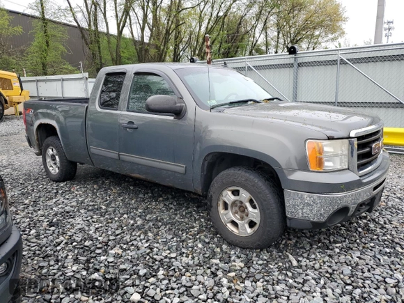 2011 GMC Sierra 1500 SLE with VIN 1GTR2VE31BZ142907, listed as a Copart auction lot 55944725 with 192,386 mi miles and Clean title. Bid and sale history available at DreamBid. Image 4.