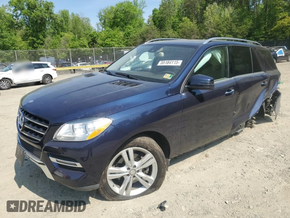 2015 Mercedes-Benz M 350 z VIN 4JGDA5HB1FA618394, wystawiony jako Copart lot #55184115 z przebiegiem 97 299 mil mil oraz Szkoda całkowita • Salvage title. Historia ofert i sprzedaży dostępna na DreamBid. Obrazek 1.
