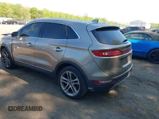 2019 Lincoln MKC Reserve with VIN 5LMCJ3D93KUL53163, listed as a IAAI auction lot 42097105 with 71,066 mi miles and . Bid and sale history available at DreamBid. Image 3.