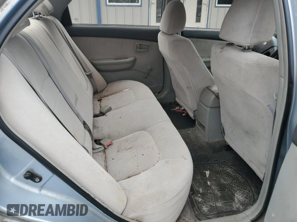2007 Kia Spectra EX z VIN KNAFE121775389527, wystawiony jako Copart lot #56517285 z przebiegiem 340 861 mil mil oraz Szkoda całkowita • Salvage title. Historia ofert i sprzedaży dostępna na DreamBid. Obrazek 10.