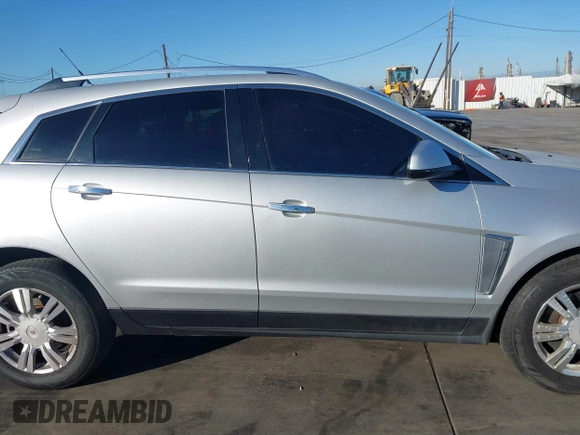 2013 Cadillac SRX Luxury Collection with VIN 3GYFNGE36DS591211, listed as a IAAI auction lot 41319932 with 174,059 mi miles. Bid and sale history available at carsss.com. Image 13.