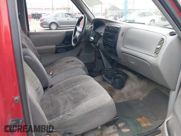 1996 Ford Ranger XL with VIN 1FTCR14A2TPA65567, listed as a IAAI auction lot 42791652 with 136,184 mi miles and . Bid and sale history available at DreamBid. Image 5.