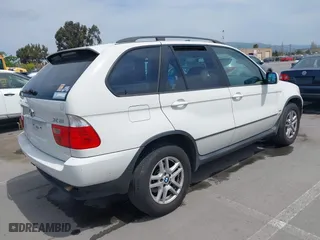 2005 BMW X5 3.0i with VIN 5UXFA135X5LY01429, listed as a IAAI auction lot 42045899 with 158,533 mi miles. Bid and sale history available at carsss.com. Image 4.
