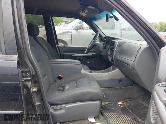 2002 Ford Explorer Sport Trac Value with VIN 1FMZU77E82UD42938, listed as a IAAI auction lot 42353995 with 122,568 mi miles and . Bid and sale history available at DreamBid. Image 5.