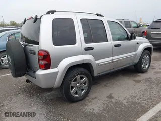 2005 Jeep Liberty Limited with VIN 1J4GL58K95W631739, listed as a IAAI auction lot 42050480 with 198,445 mi miles. Bid and sale history available at carsss.com. Image 4.