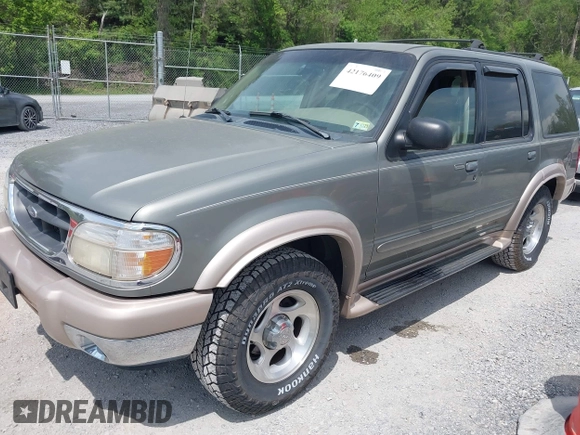 2000 Ford Explorer Eddie Bauer z VIN 1FMDU74E2YUA00568, wystawiony jako IAAI lot #42176409 z przebiegiem 150 479 mil mil oraz . Historia ofert i sprzedaży dostępna na DreamBid. Obrazek 17.