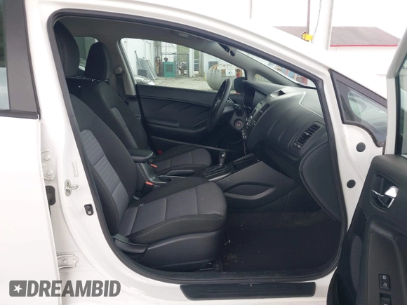 2016 Kia Forte LX z VIN KNAFK5A88G5547968, wystawiony jako IAAI lot #42137266 z przebiegiem 81 480 mil mil oraz . Historia ofert i sprzedaży dostępna na DreamBid. Obrazek 5.
