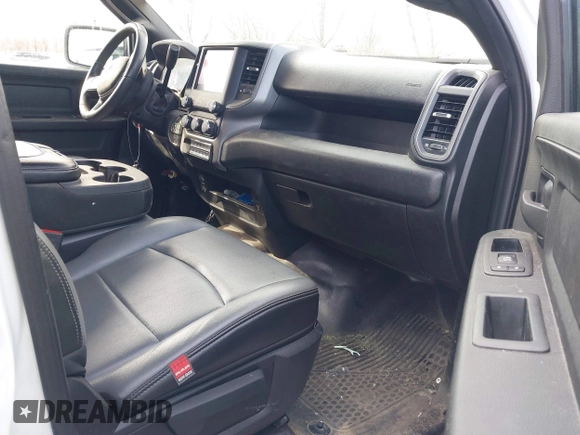 2022 Ram 2500 Tradesman with VIN 3C6UR5CL5NG222389, listed as a IAAI auction lot 38798981 with 62,755 mi miles. Bid and sale history available at carsss.com. Image 5.