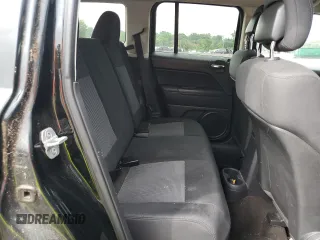 2013 Jeep Patriot Sport z VIN 1C4NJRBB7DD218182, wystawiony jako Copart lot #61376575 z przebiegiem 157 754 mil mil oraz Czysty tytuł • Clean title. Historia ofert i sprzedaży dostępna na DreamBid. Obrazek 10.