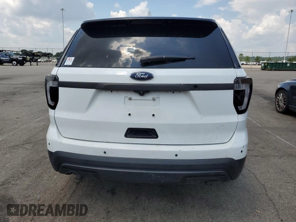 2017 Ford Police Interceptor Utility z VIN 1FM5K8AR5HGA04331, wystawiony jako Copart lot #62316455 z przebiegiem Nie podano mil oraz Czysty tytuł • Clean title. Historia ofert i sprzedaży dostępna na DreamBid. Obrazek 6.