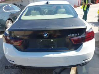 2014 BMW 4 Series 428i xDrive z VIN WBA3N9C50EF722242, wystawiony jako IAAI lot #41526322 z przebiegiem 134 254 mil mil oraz . Historia ofert i sprzedaży dostępna na DreamBid. Obrazek 16.