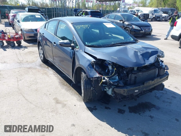 2016 Kia Forte LX with VIN KNAFX4A60G5593661, listed as a IAAI auction lot 42058287 with 183,040 mi miles. Bid and sale history available at carsss.com. Image 1.