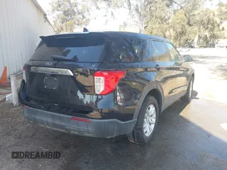 2021 Ford Explorer with VIN 1FMSK7BH1MGC23672, listed as a IAAI auction lot 40934868 with 81,218 mi miles. Bid and sale history available at carsss.com. Image 4.