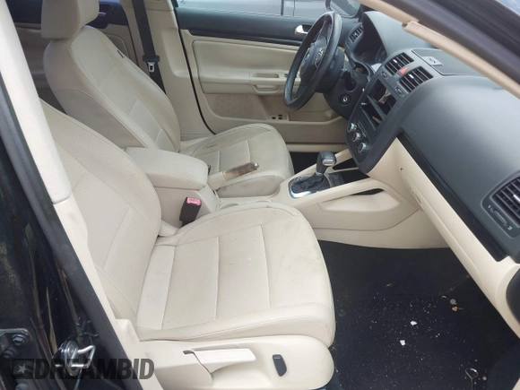 2010 Volkswagen Jetta Wolfsburg Edition with VIN 3VWRJ7AJ9AM025169, listed as a IAAI auction lot 42392539 with 173,710 mi miles and . Bid and sale history available at DreamBid. Image 5.