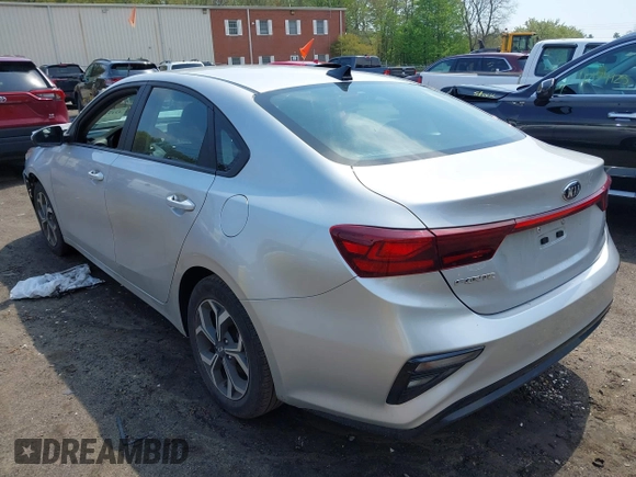 2021 Kia Forte LXS z VIN 3KPF24AD2ME333097, wystawiony jako IAAI lot #42171293 z przebiegiem 29 875 mil mil oraz . Historia ofert i sprzedaży dostępna na DreamBid. Obrazek 3.