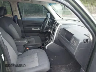2008 Jeep Patriot Sport with VIN 1J8FT28W28D713825, listed as a IAAI auction lot 42471636 with 227,898 mi miles and . Bid and sale history available at DreamBid. Image 5.